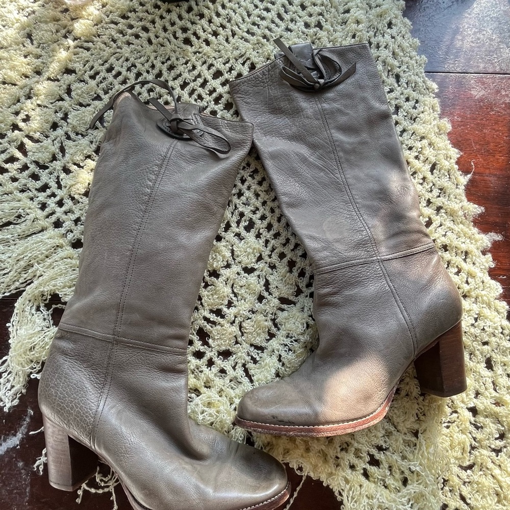 vintage 2000s coach grey leather boots⭐️ - Picture 1 of 5